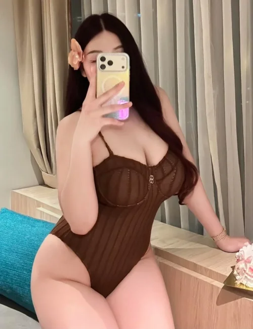 Adell photo 3, asian, busty, black hair, 165 cm, 56 kg, Large bust, Hong Kong