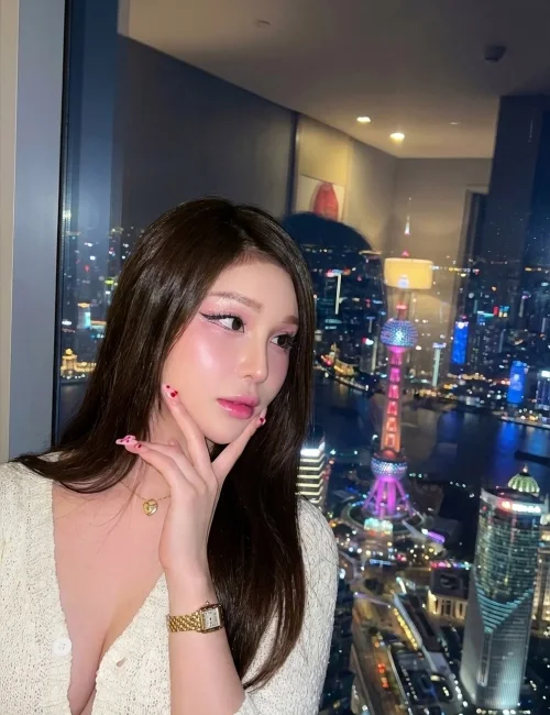 Kelsey photo 3, asian, athletic, brunette, 167 cm, 57 kg, Medium bust, Hong Kong