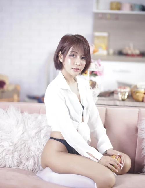 Jiahui photo 13, asian, slim, brunette, 153 cm, 40 kg, Small bust, Hong Kong