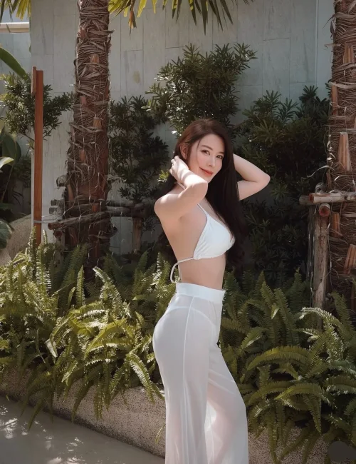 Vilai photo 1, asian, average, black hair, 167 cm, 58 kg, Medium bust, Hong Kong