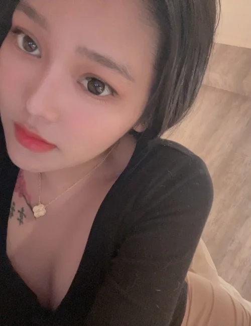 Makena photo 5, asian, slim, black hair, 151 cm, 41 kg, Small bust, Hong Kong