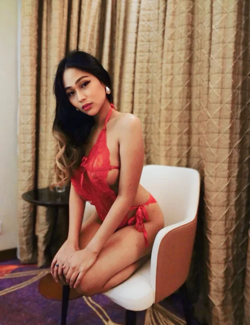 Kavya photo 8, asian, petite, black hair, 152 cm, 45 kg, Medium bust, Hong Kong