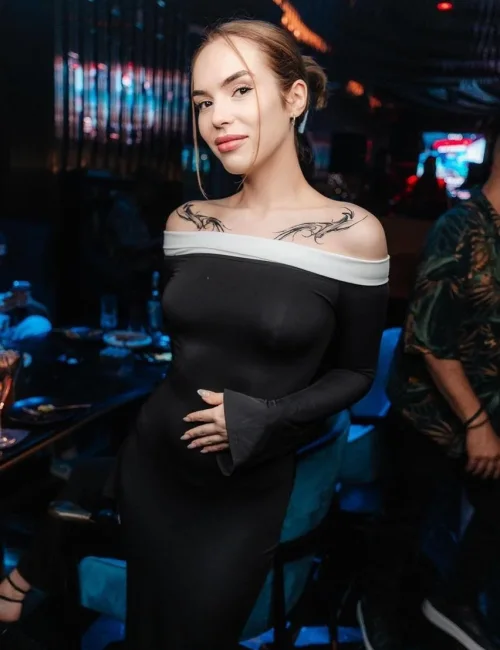 Zhenya photo 10, european, average, brunette, 170 cm, 63 kg, Medium bust, Hong Kong