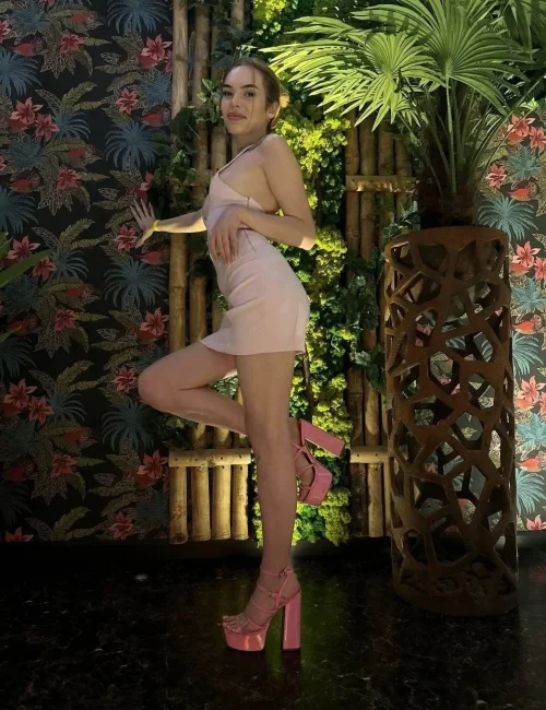 Zhenya photo 5, european, average, brunette, 170 cm, 63 kg, Medium bust, Hong Kong