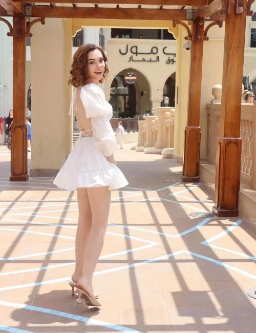 Zhenya photo 6, european, average, brunette, 170 cm, 63 kg, Medium bust, Hong Kong