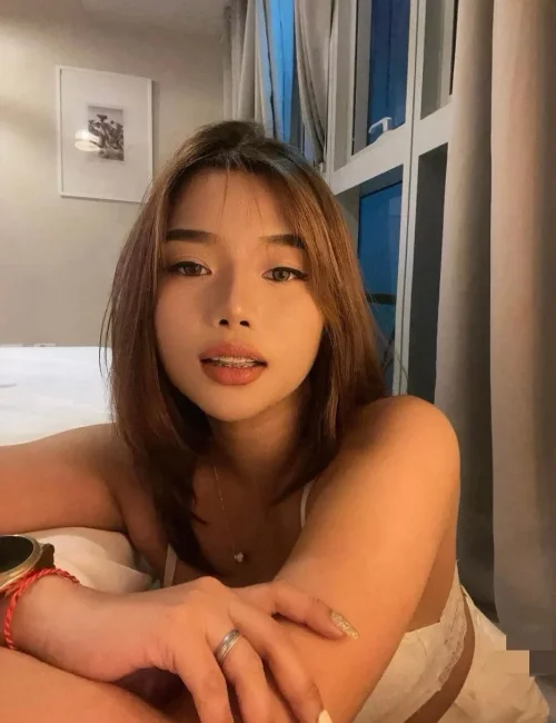 Katerina photo 11, average, brunette, 163 cm, 50 kg, Medium bust, Hong Kong