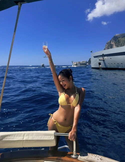 Yna photo 13, asian, petite, brunette, 160 cm, 55 kg, Medium bust, Hong Kong