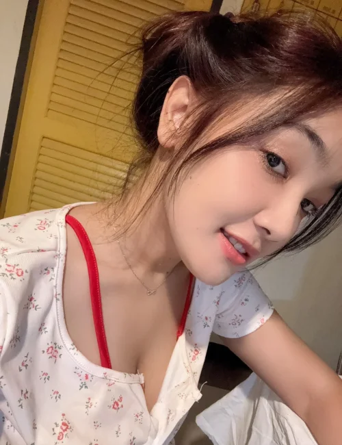 Pensri photo 6, asian, athletic, brunette, 165 cm, 52 kg, Small bust, Hong Kong