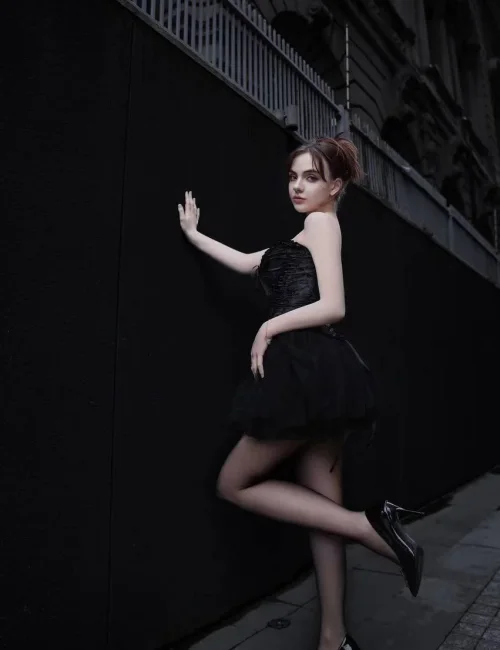 Hristina photo 3, slavic, athletic, brunette, 165 cm, 52 kg, Medium bust, Hong Kong