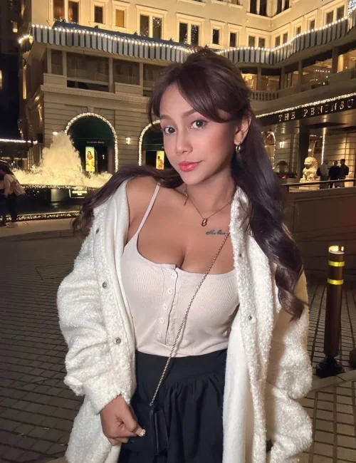 Wanthana photo 4, asian, petite, brunette, 161 cm, 54 kg, Medium bust, Hong Kong