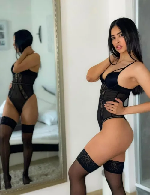 Sabina photo 5, average, black hair, 166 cm, 58 kg, Small bust, Hong Kong
