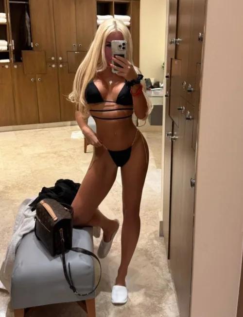 Darinya photo 14, european, athletic, blonde hair, 177 cm, 64 kg, Medium bust, Hong Kong