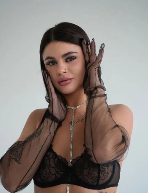 Belinda photo 1, slavic, athletic, black hair, 166 cm, 53 kg, Small bust, Hong Kong