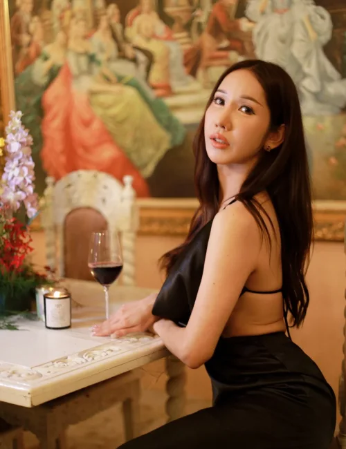 Tracy photo 1, asian, average, black hair, 167 cm, 58 kg, Medium bust, Hong Kong