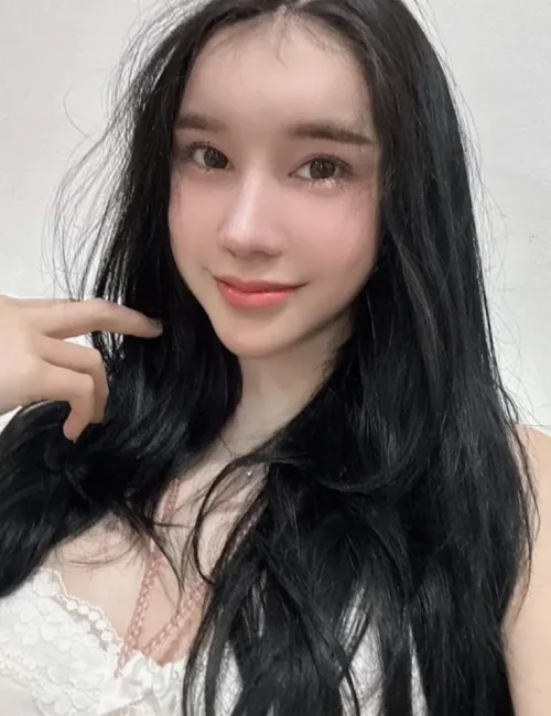 Cho photo 5, asian, petite, black hair, 160 cm, 50 kg, Medium bust, Hong Kong