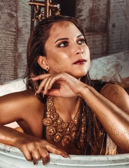 Dominika photo 6, slavic, athletic, brunette, 170 cm, 57 kg, Medium bust, Hong Kong