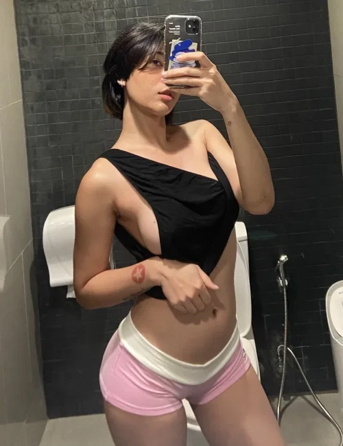 Ayane photo 4, asian, average, black hair, 168 cm, 59 kg, Small bust, Hong Kong
