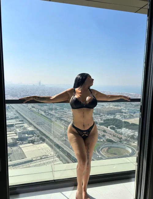 Chunhua photo 6, asian, busty, black hair, 165 cm, 56 kg, Large bust, Hong Kong