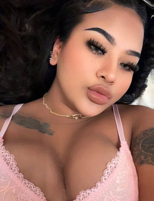 Nanthida photo 17, asian, curvy, black hair, 175 cm, 67 kg, Large bust, Hong Kong