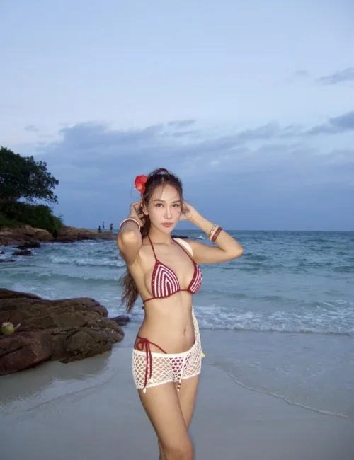 Maribel photo 8, asian, average, brunette, 173 cm, 66 kg, Medium bust, Hong Kong