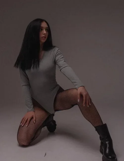 Kamila photo 2, slavic, average, black hair, 172 cm, 62 kg, Medium bust, Hong Kong
