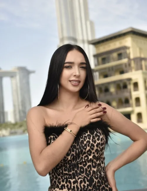 Kamila photo 3, slavic, average, black hair, 172 cm, 62 kg, Medium bust, Hong Kong