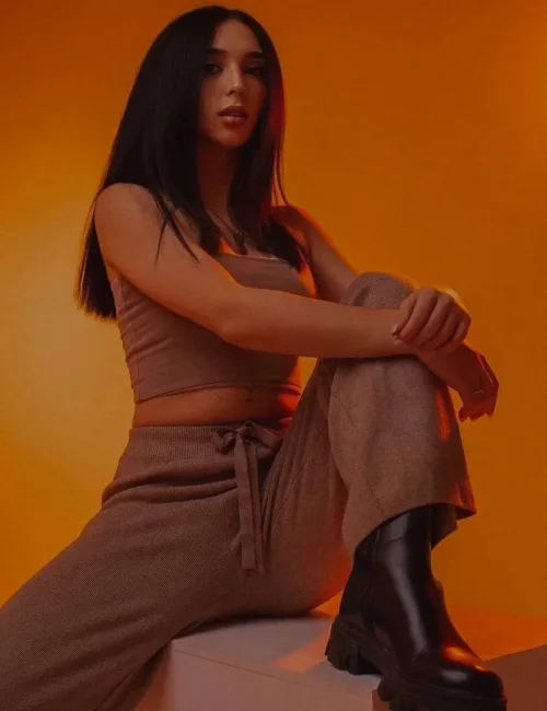 Kamila photo 5, slavic, average, black hair, 172 cm, 62 kg, Medium bust, Hong Kong