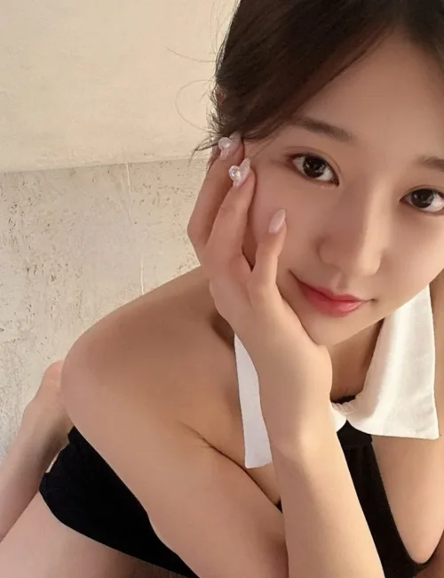 Nobuko photo 3, asian, petite, brunette, 162 cm, 51 kg, Small bust, Hong Kong