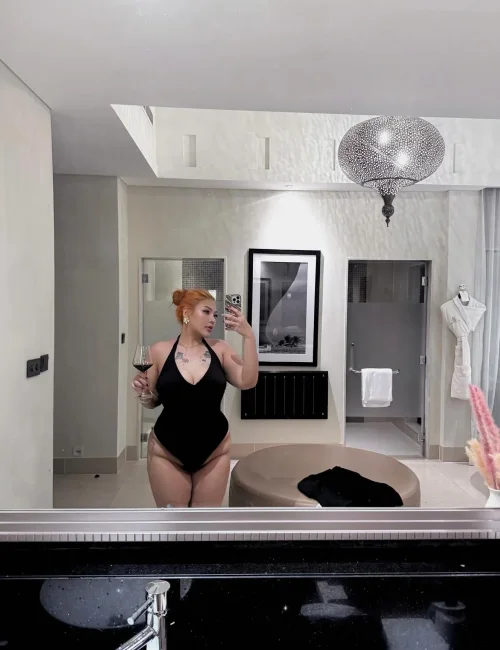 Katie photo 13, asian, busty, red hair, 172 cm, 61 kg, Large bust, Hong Kong