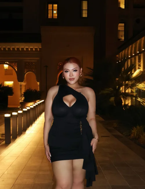 Katie photo 4, asian, busty, red hair, 172 cm, 61 kg, Large bust, Hong Kong