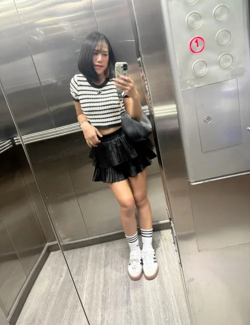 Taeyeon photo 15, asian, athletic, black hair, 165 cm, 53 kg, Medium bust, Hong Kong