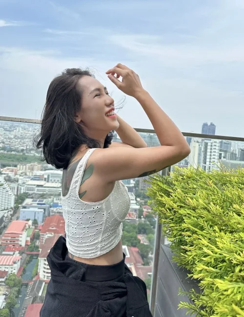 Taeyeon photo 4, asian, athletic, black hair, 165 cm, 53 kg, Medium bust, Hong Kong