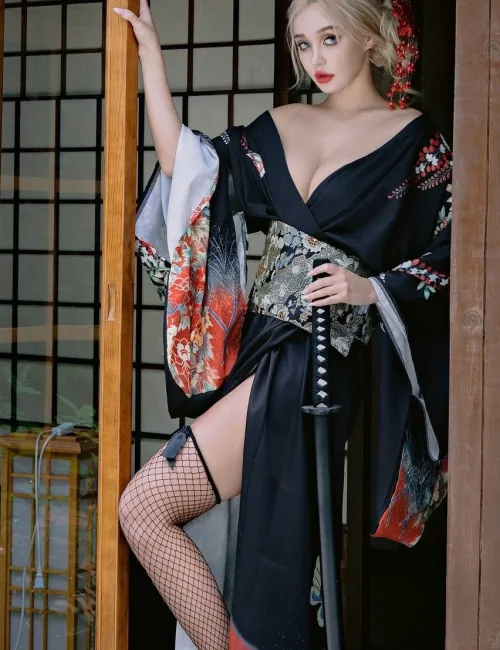 Elisaveta photo 5, slavic, average, blonde hair, 163 cm, 52 kg, Small bust, Hong Kong
