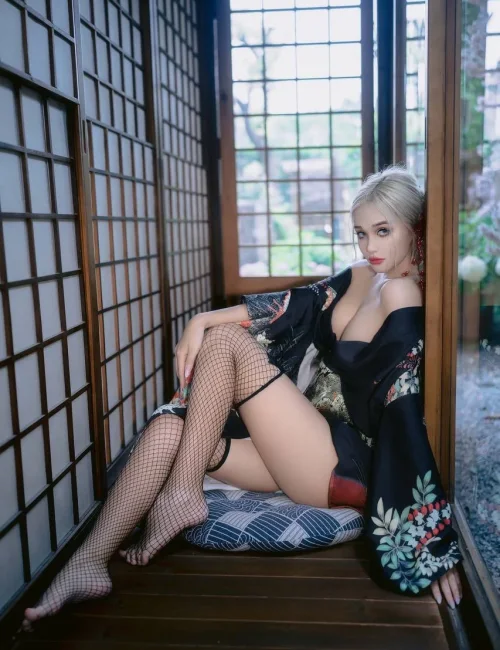 Elisaveta photo 8, slavic, average, blonde hair, 163 cm, 52 kg, Small bust, Hong Kong