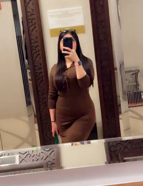 Yanting Lina photo 5, asian, curvy, black hair, 165 cm, 58 kg, Large bust, Hong Kong
