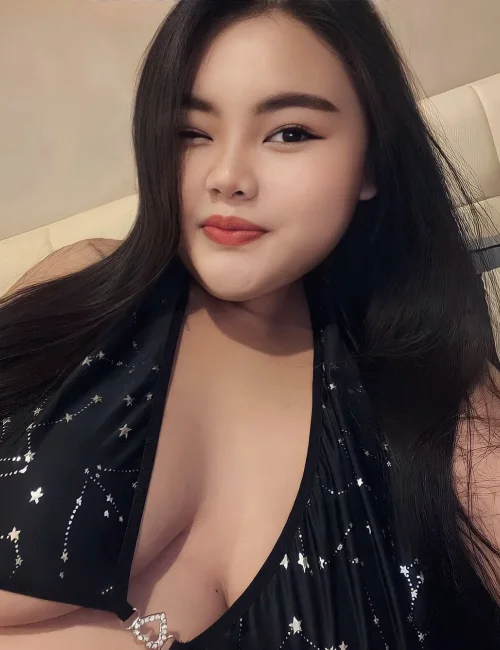 Alyssa photo 4, asian, busty, black hair, 165 cm, 54 kg, Large bust, Hong Kong