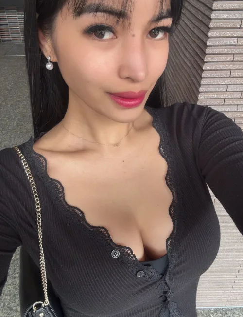 Fumina photo 6, slavic, petite, black hair, 160 cm, 56 kg, Medium bust, Hong Kong