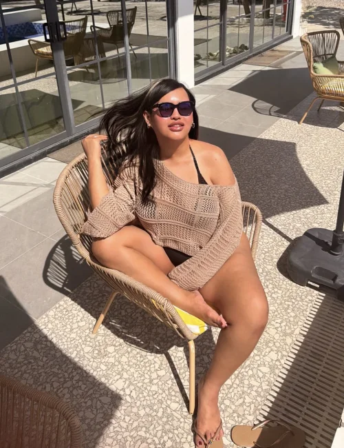 Yoshi photo 12, asian, curvy, black hair, 172 cm, 64 kg, Large bust, Hong Kong