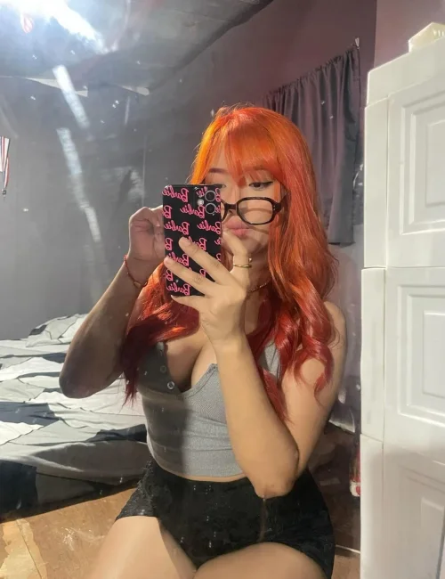 Nadia photo 2, asian, average, red hair, 164 cm, 51 kg, Medium bust, Hong Kong