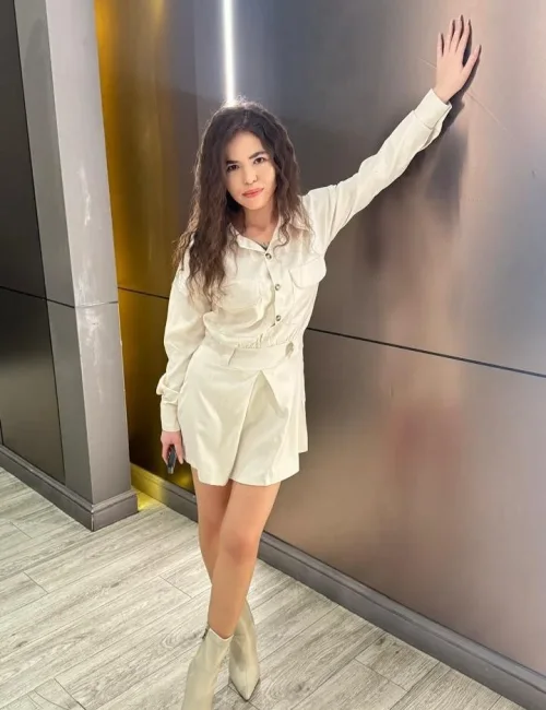 Esme photo 2, asian, slim, brunette, 152 cm, 41 kg, Small bust, Hong Kong