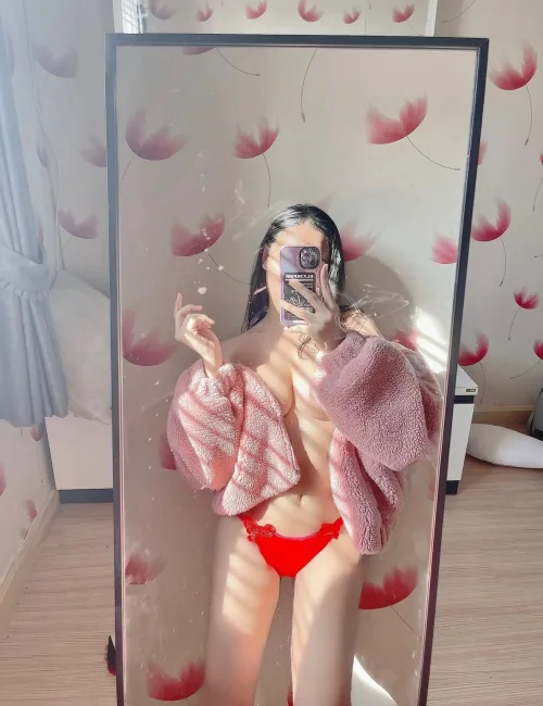 Angela photo 4, asian, average, black hair, 175 cm, 68 kg, Medium bust, Hong Kong