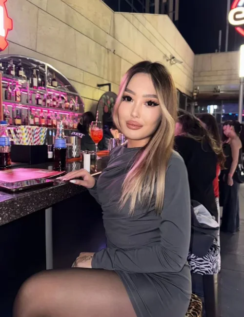 Anchara photo 2, asian, average, blonde hair, 163 cm, 52 kg, Small bust, Hong Kong