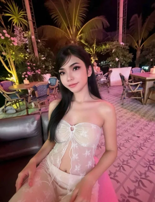 Irish photo 2, asian, petite, black hair, 159 cm, 47 kg, Medium bust, Hong Kong
