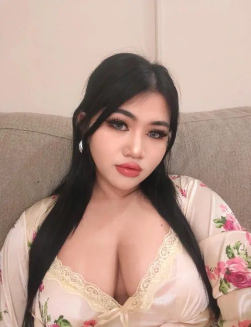 Irish photo 9, asian, petite, black hair, 159 cm, 47 kg, Medium bust, Hong Kong
