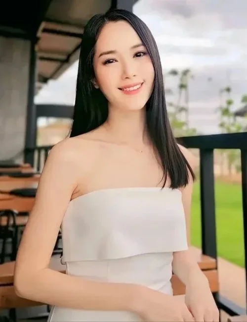 Supaporn photo 6, asian, petite, black hair, 155 cm, 45 kg, Small bust, Hong Kong