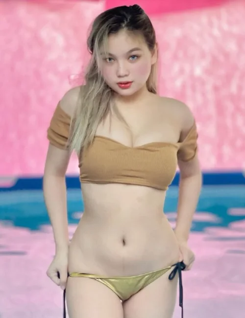 Kira photo 5, asian, petite, blonde hair, 160 cm, 48 kg, Medium bust, Hong Kong