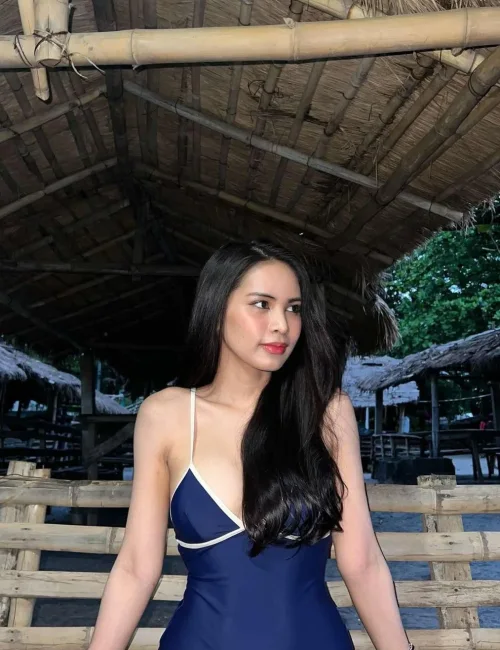 Erena photo 4, asian, petite, black hair, 162 cm, 50 kg, Medium bust, Hong Kong
