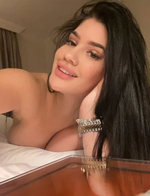 Darina photo 2, european, average, black hair, 167 cm, 60 kg, Medium bust, Hong Kong