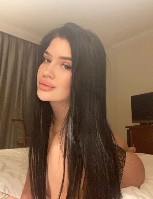 Darina photo 5, european, average, black hair, 167 cm, 60 kg, Medium bust, Hong Kong